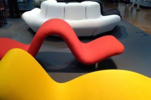 le-mobilier-de-pierre-paulin-expose-au